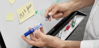 Chez Pilot Pen, le marqueur rechargeable V-Board Master est devenu un best-seller dans le monde du bureau.